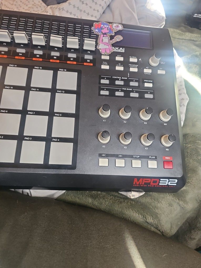 Akai Pro MPD32
