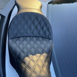 Saddlemen Harley Seat