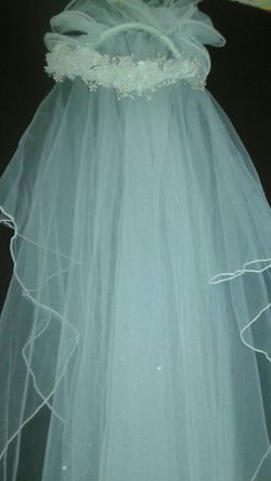 Wedding veil short.