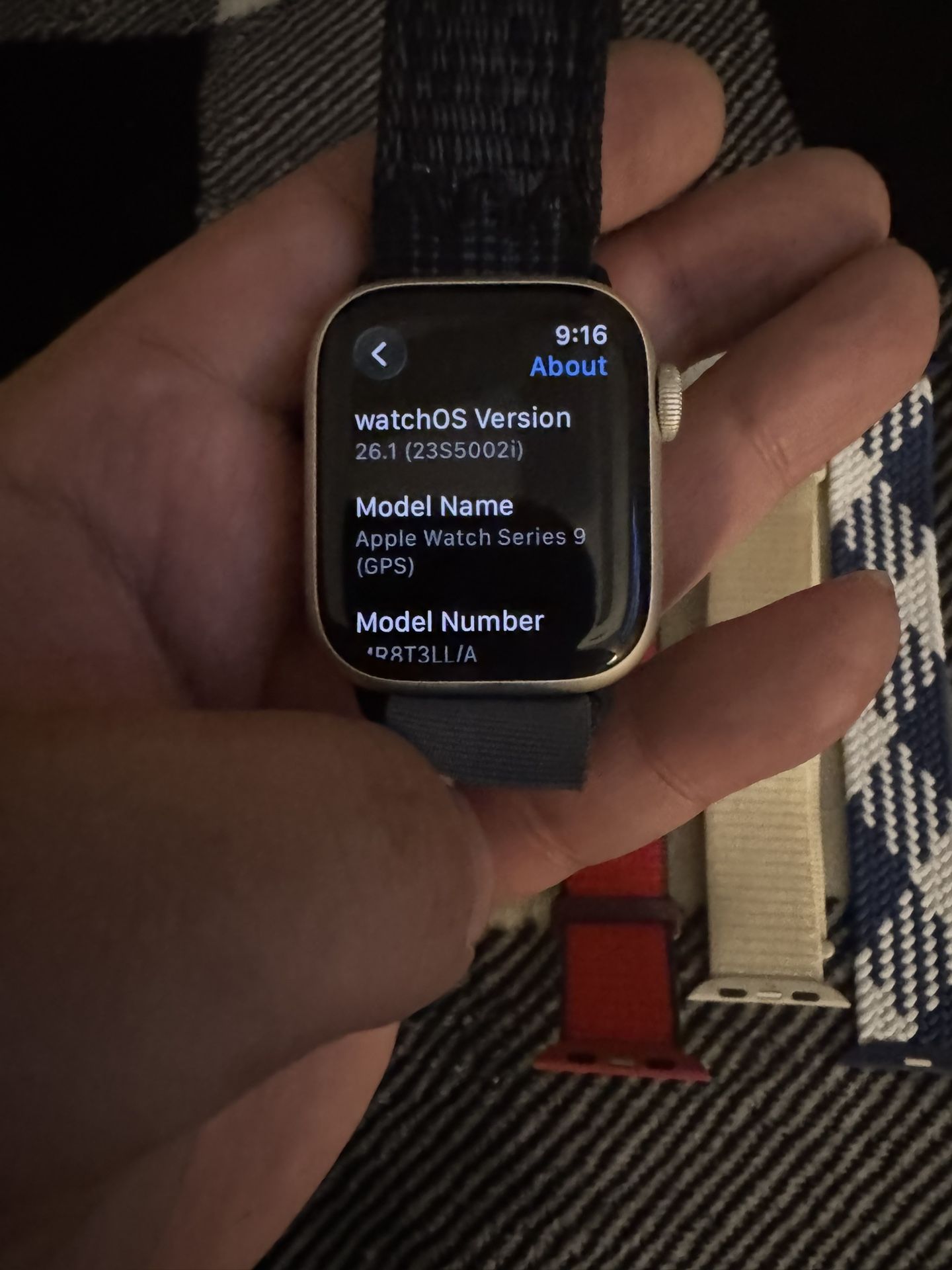 Apple Watch Series 9 GPS 41mm Aluminum Silver