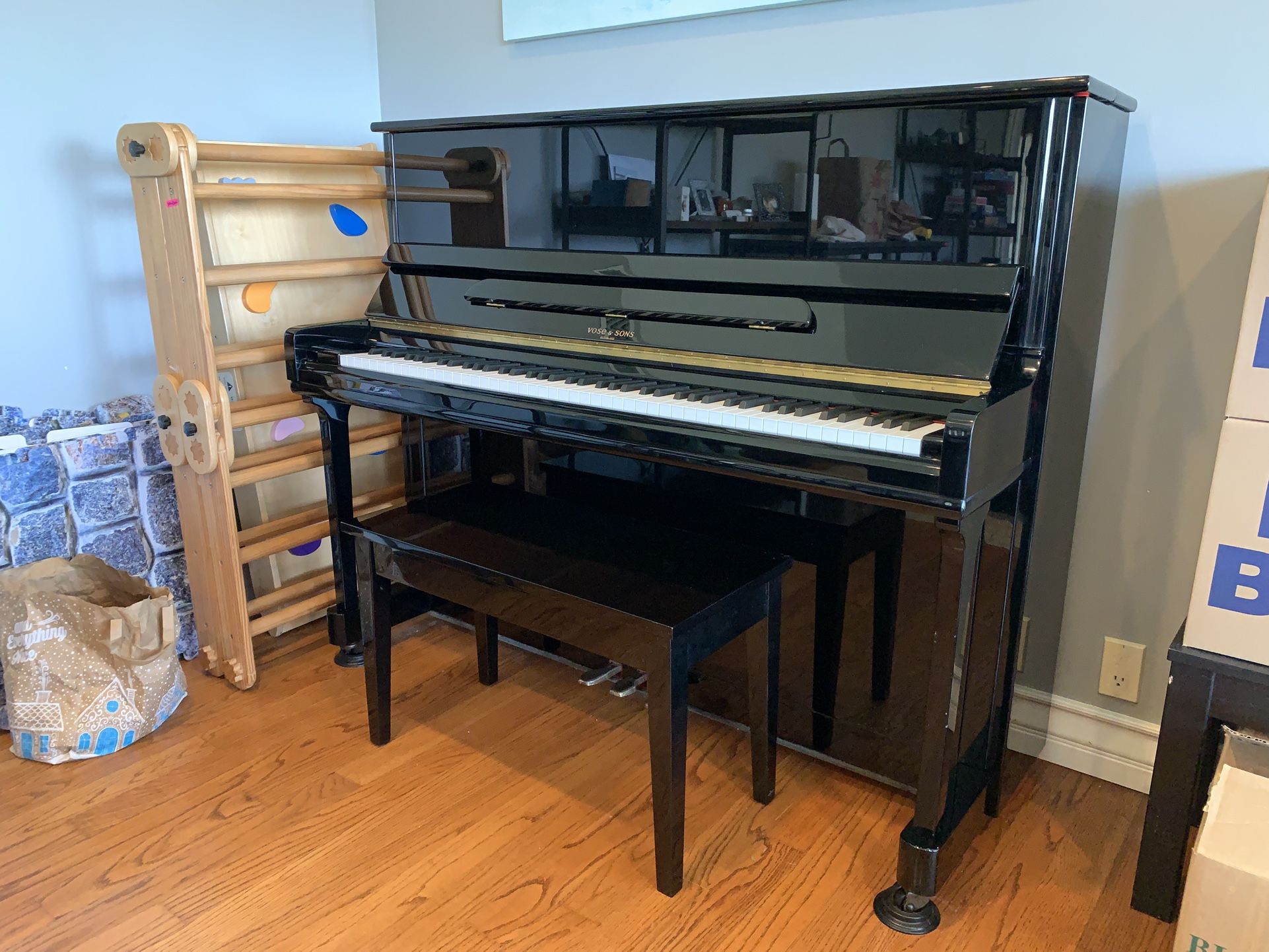 VOSE & SONS Upright Piano