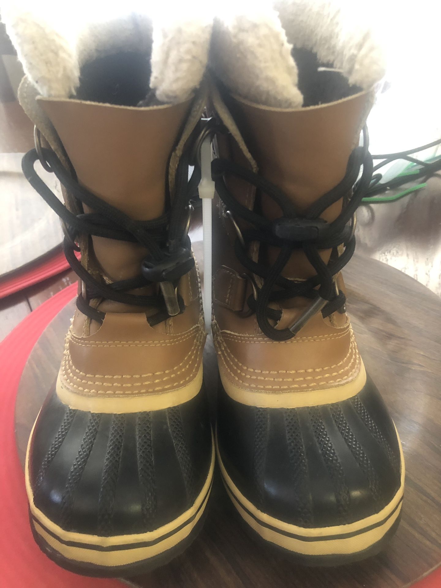 Sorel Leather snow boots kids size 1