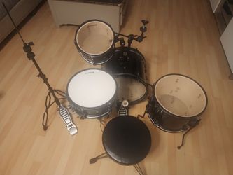 Ludwig Questlove drumset