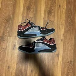 Nike KD “Slim Reaper”(USED) Size 11 MENS 