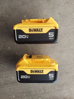 New Dewalt XR 5.0ah Battery 20V - 2 Pack