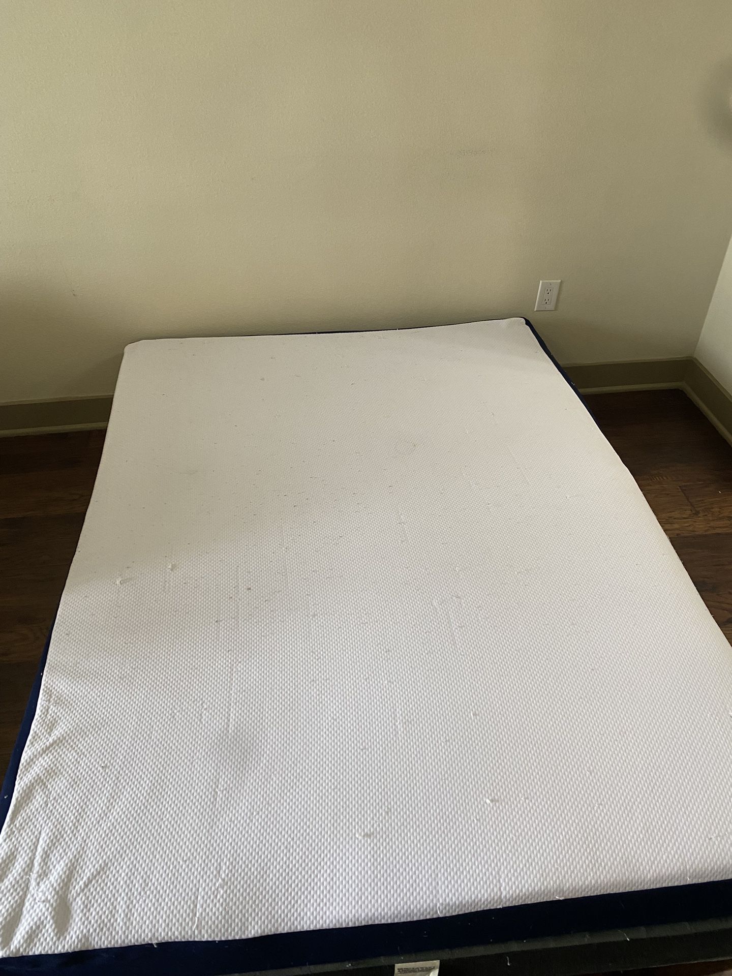 2in Box Spring And Queen Mattress 