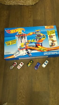 Hot Wheels SPEEDTROPOLIS