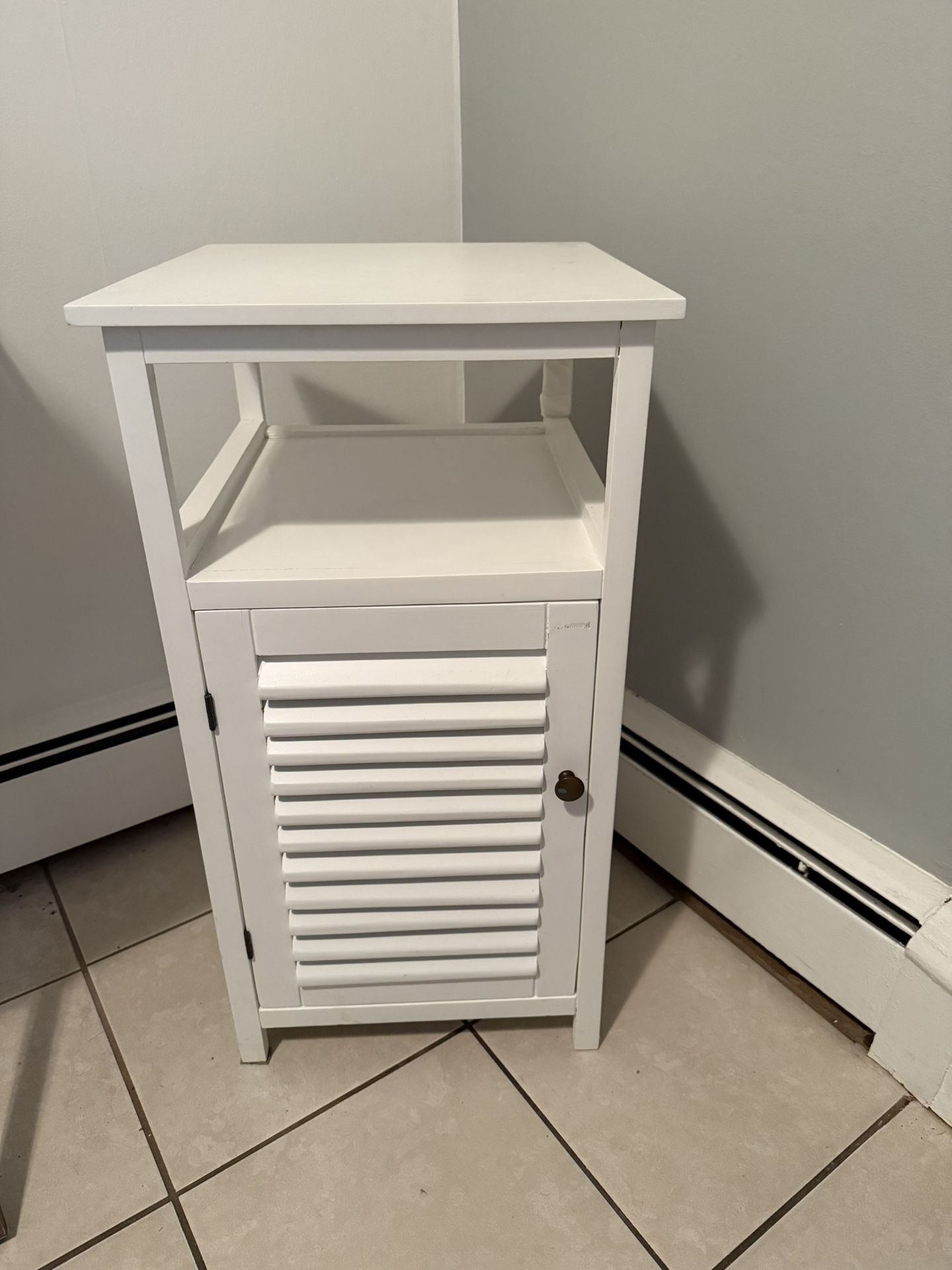 White Wooden Cabinet / Side Table with Storage