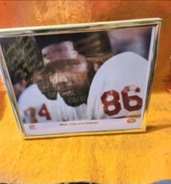 Very rare, hard to find collectible signed cedric hardman 49ers picture autograph.