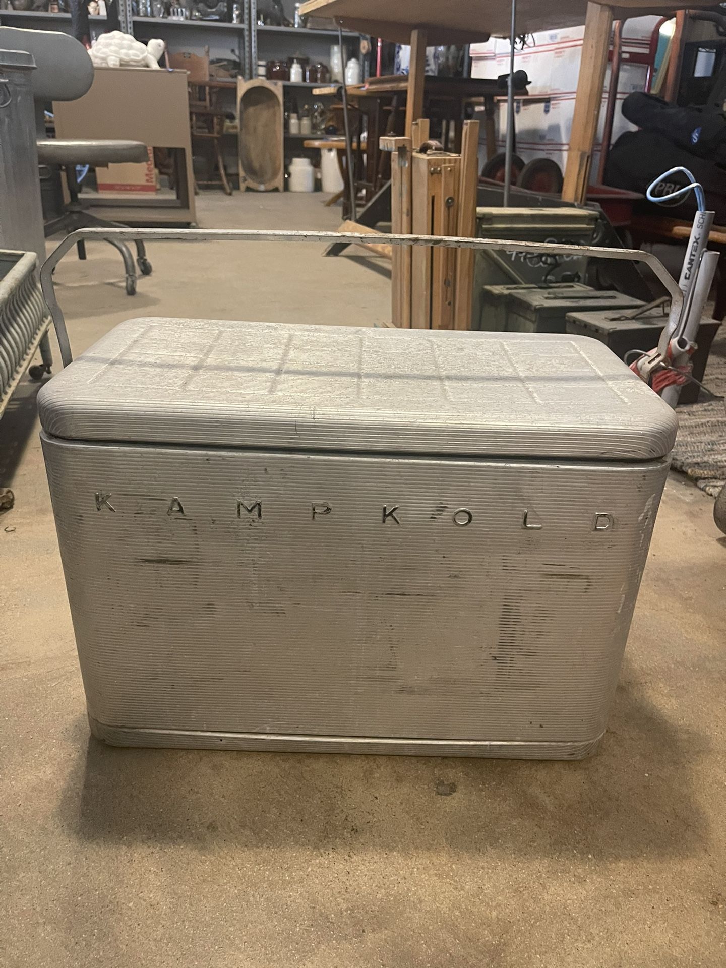 Vintage retro mid century 1950s ice chest cooler