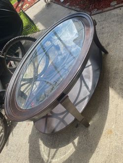  Elegant Glass Top Coffee Table - Solid Wood Frame!