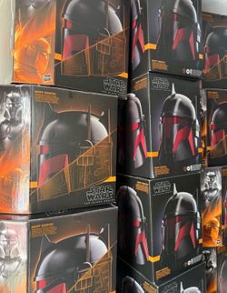 ONLY 4 LEFT 🔥  Brand new sealed Star Wars The Black Series Moff Gideon Premium Electronic Helmet  Premium collectible electronic helmet from Hasbro B