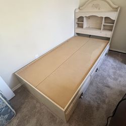 Girls 4 Piece Bedroom Set