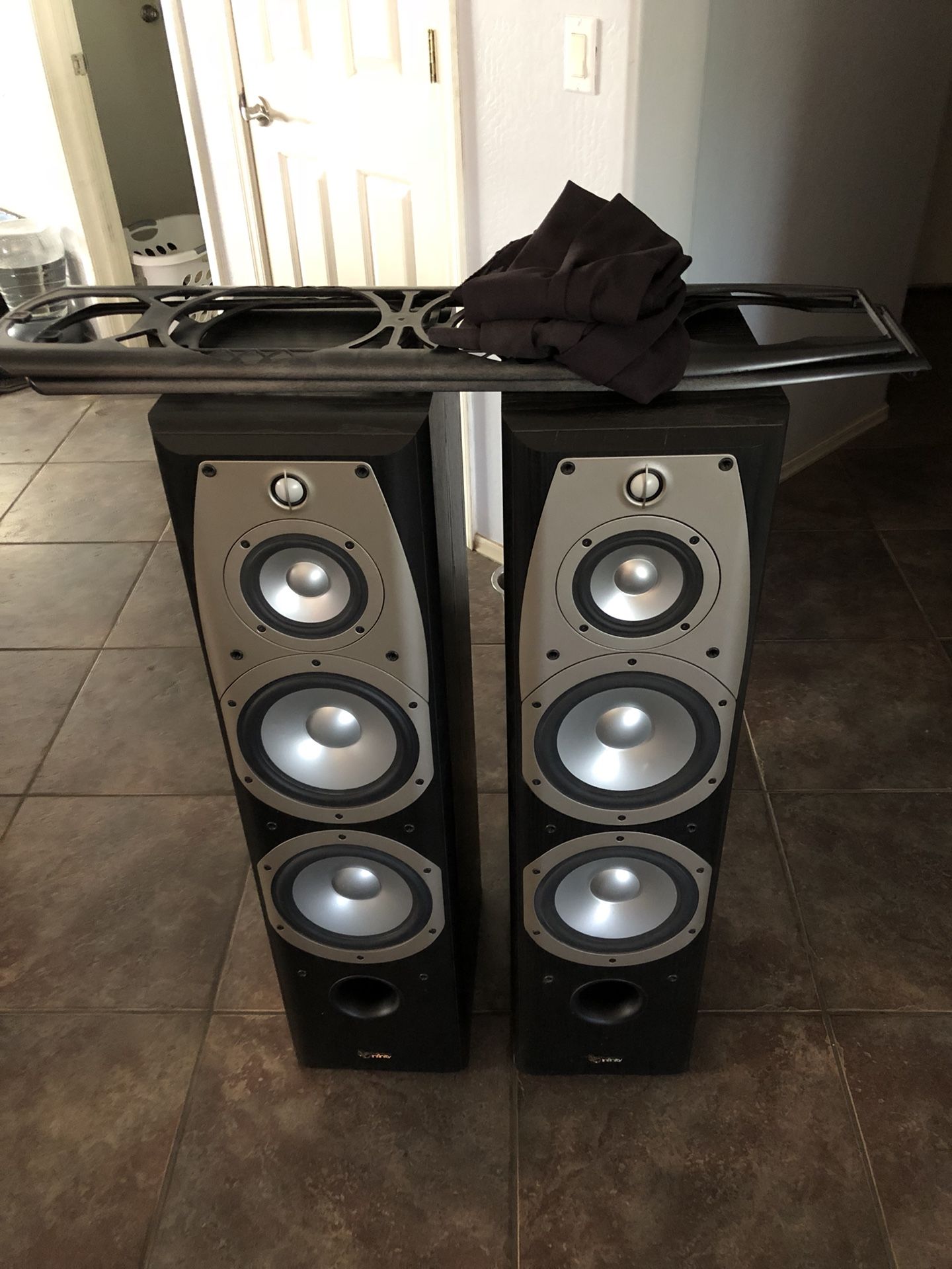Infinity Alpha 50 Speakers