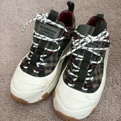 Burberry Shoes