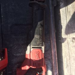 Milwaukee M18 Sawzsll