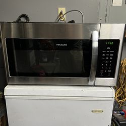 Frigidaire Microwave