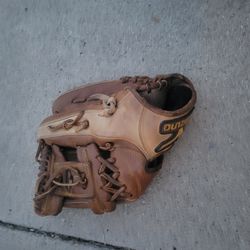 Mizuno Baseball Glove
