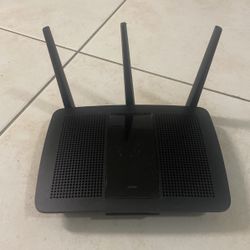 Linksys  EA7300 