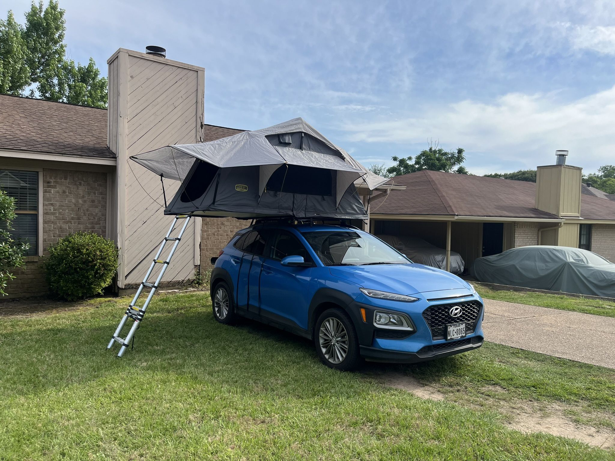 Smitty Built Overlander Gen 2 And Thule Square Bar Evo Roof Rack