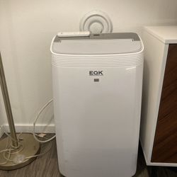 Portable air conditioning unit by EQK