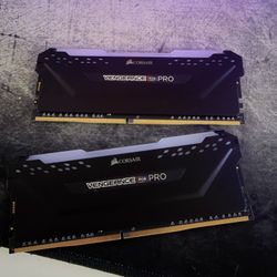 CORSAIR Vengeance RGB PRO DDR4 RAM 32GB (2x16GB) 3200MHz