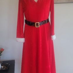 Deluxe Velvet Women Christmas Long Dress. Size L.  Belt included.( Costume)