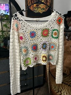 Cute knitted top