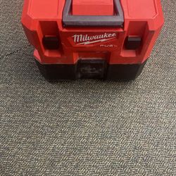 Milwaukee Fuel brushless Vac 12V