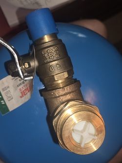 Portable thermal pro flow hot water expansion Tank