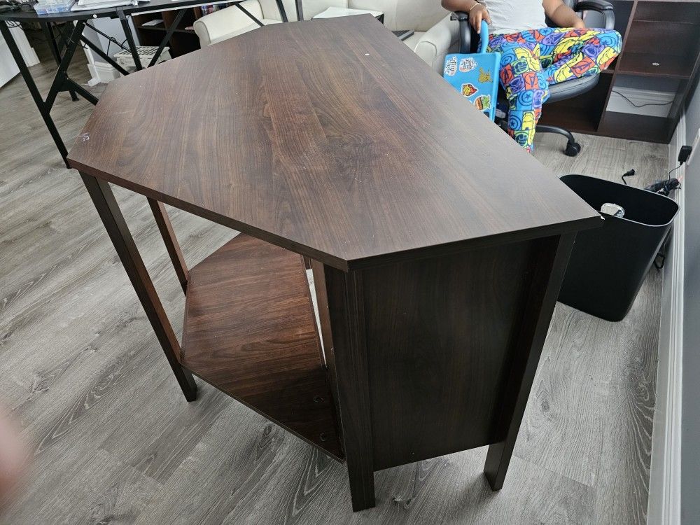 Corner Desk