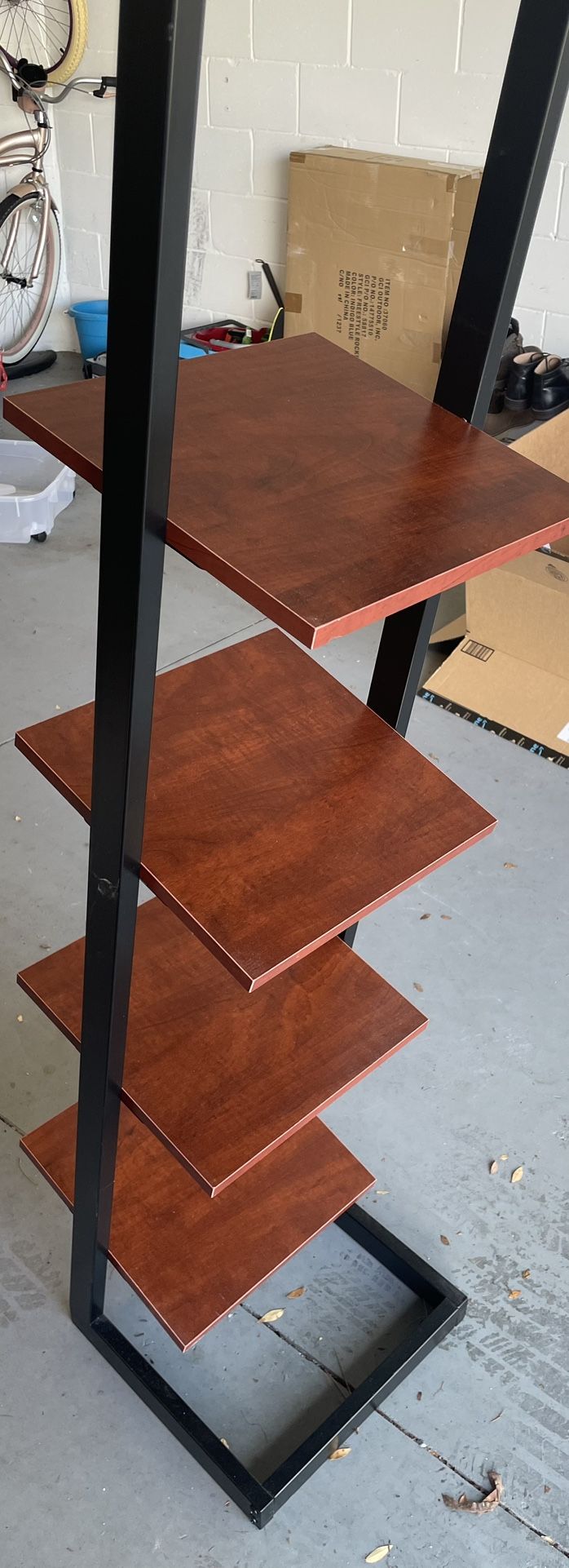 Modern Tiered Display Shelf – Sturdy Metal Frame & Wood Finish
