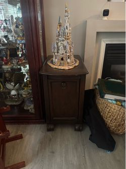 End Table w cubby