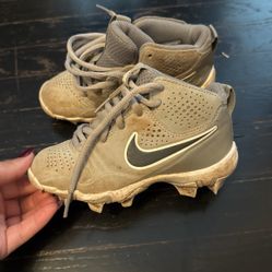 Youth Baseball Cleats Size 11