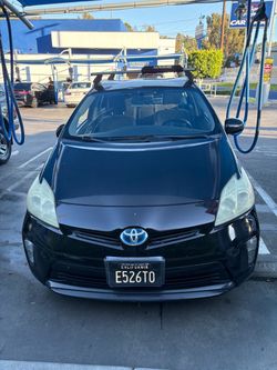 2012 Toyota Prius - NEW CAT & HYBRID BATTERY - $1500 CASH AS-IS - PRICED TO GO