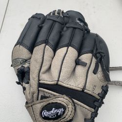Kids Rawlings Leather Baseball Glove Size 9.5