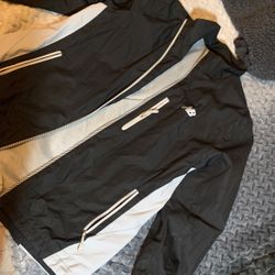 New balance windbreaker