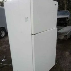 Whirpool Refrigerator And Freezer
