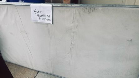 Free adjustable bed/ twin size