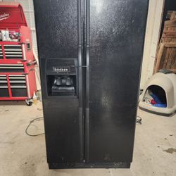 Whirlpool Refrigerator 