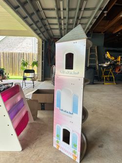 Barbie doll house