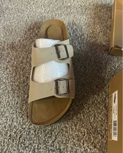 Brand New Men’s Cushionaire Sandals (size 13)