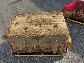 table covers with beads