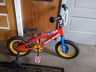 Practically new kids 12 inch BMX bike, with removable training wheels
