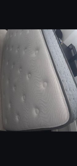 TWIN MATTRESS