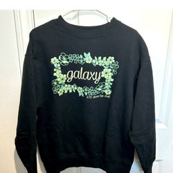 Crewneck Sweater Size L