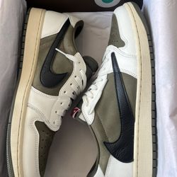 Travis Scott Jordan 1 Low Medium Olive Sz13