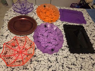 Halloween Serving Trays and Bowls Set