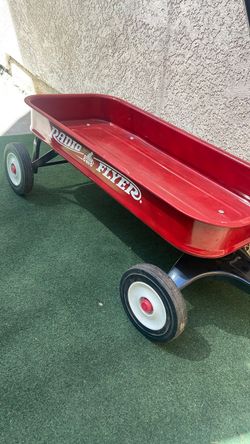 Radio flyer wagon