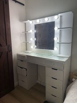 VANITY MIRROR WITH LIGHTS